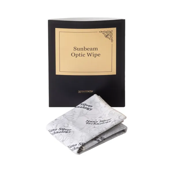 Szary Czyścik Sunbeam Optic Wipe Raypath 19 × 19 cm przed czarno-złotym opakowaniem